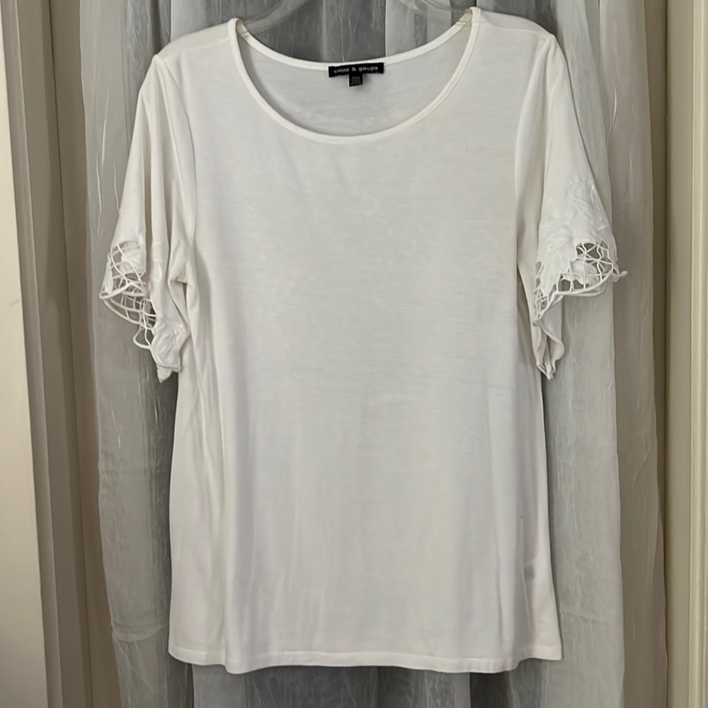 Cotton t-shirt by cable & gauge size medium